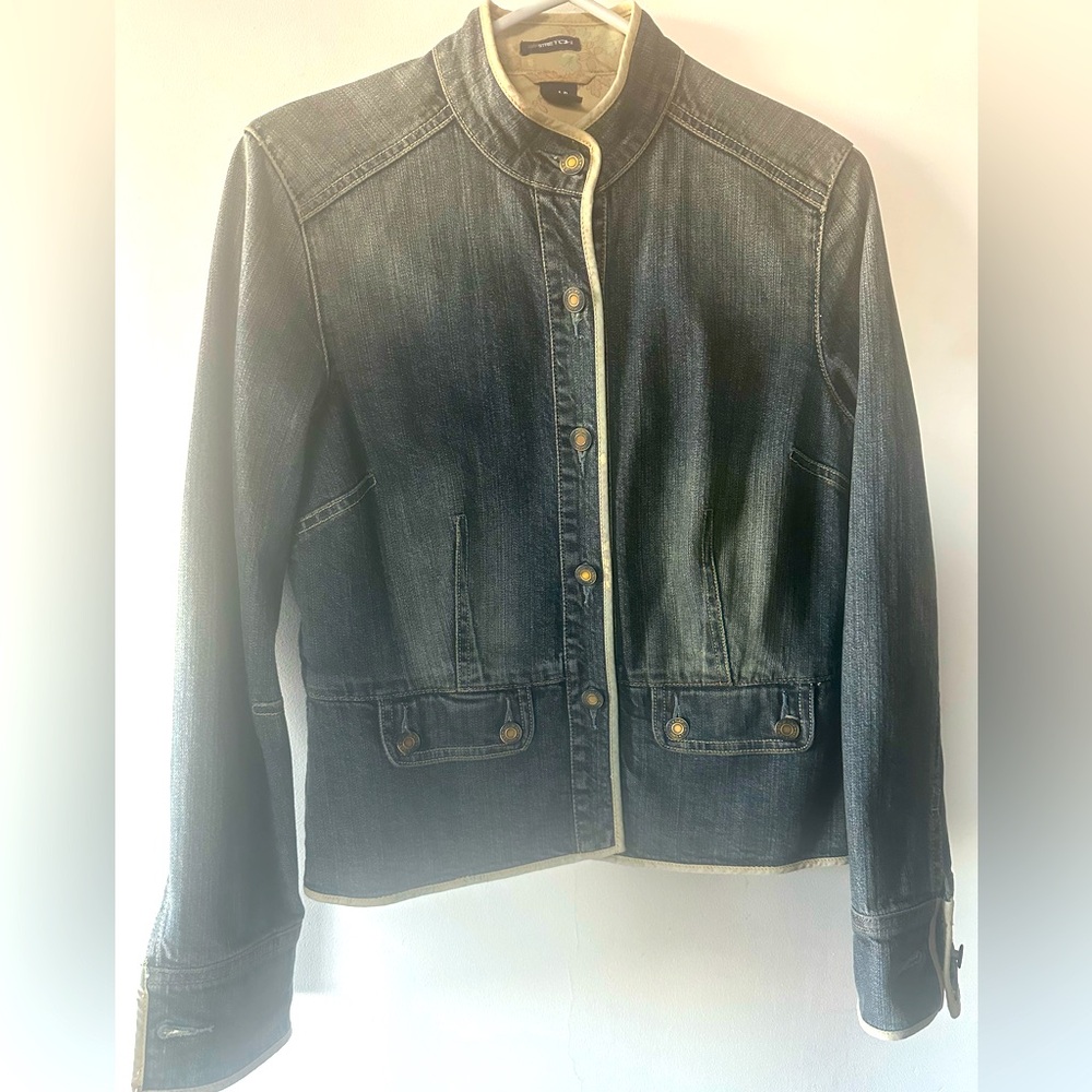 GAP Denim Jacket with Beige Floral Lining Size: S